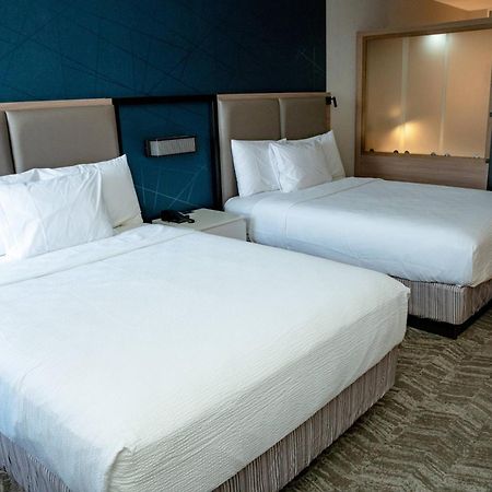 Springhill Suites By Marriott Woodbridge Exterior photo