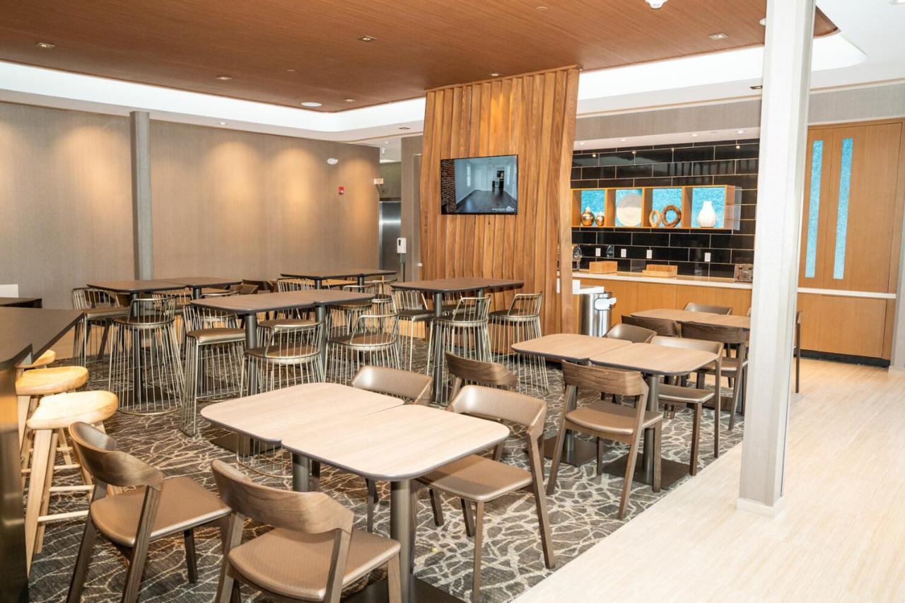 Springhill Suites By Marriott Woodbridge Exterior photo