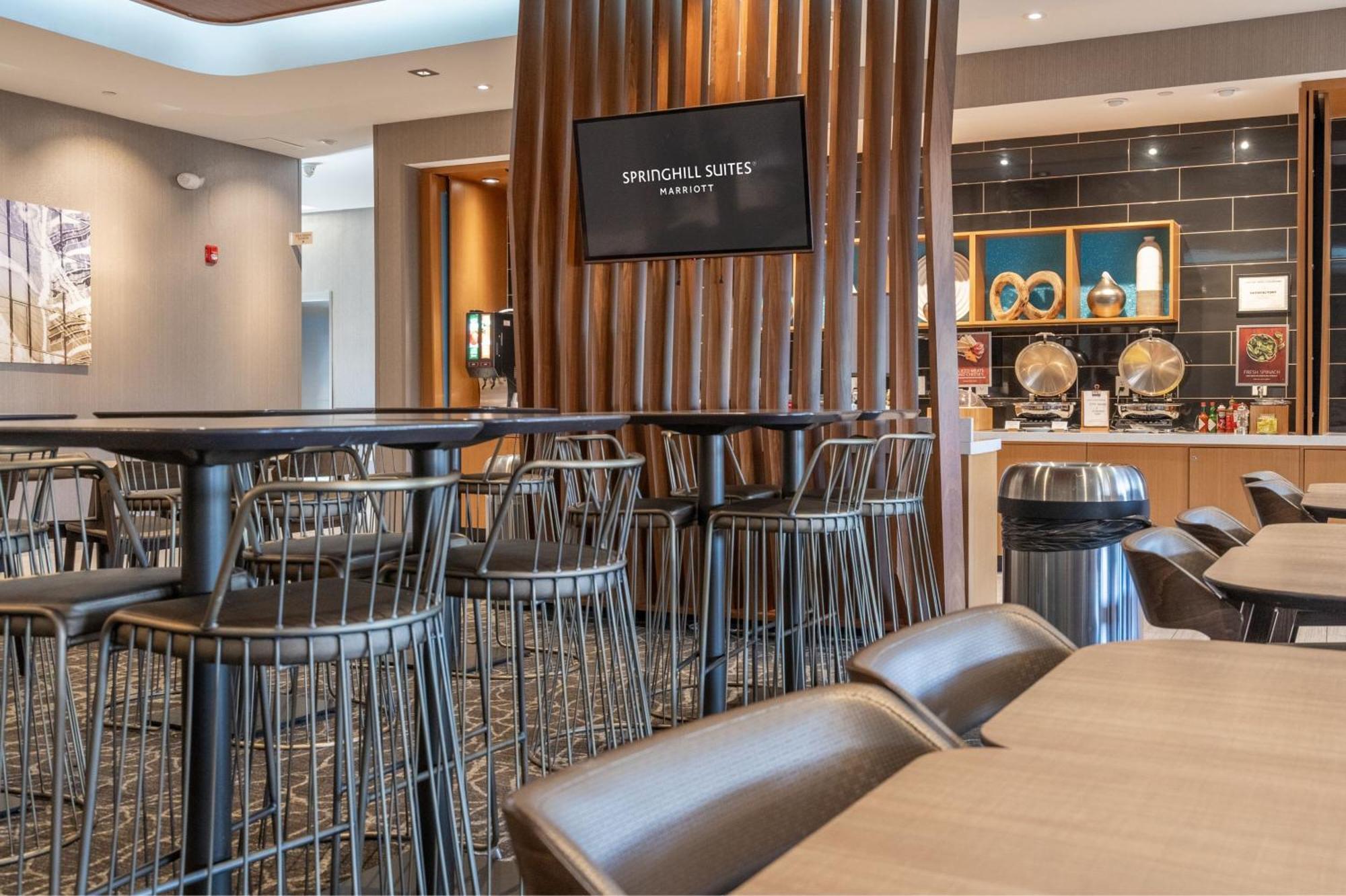Springhill Suites By Marriott Woodbridge Exterior photo