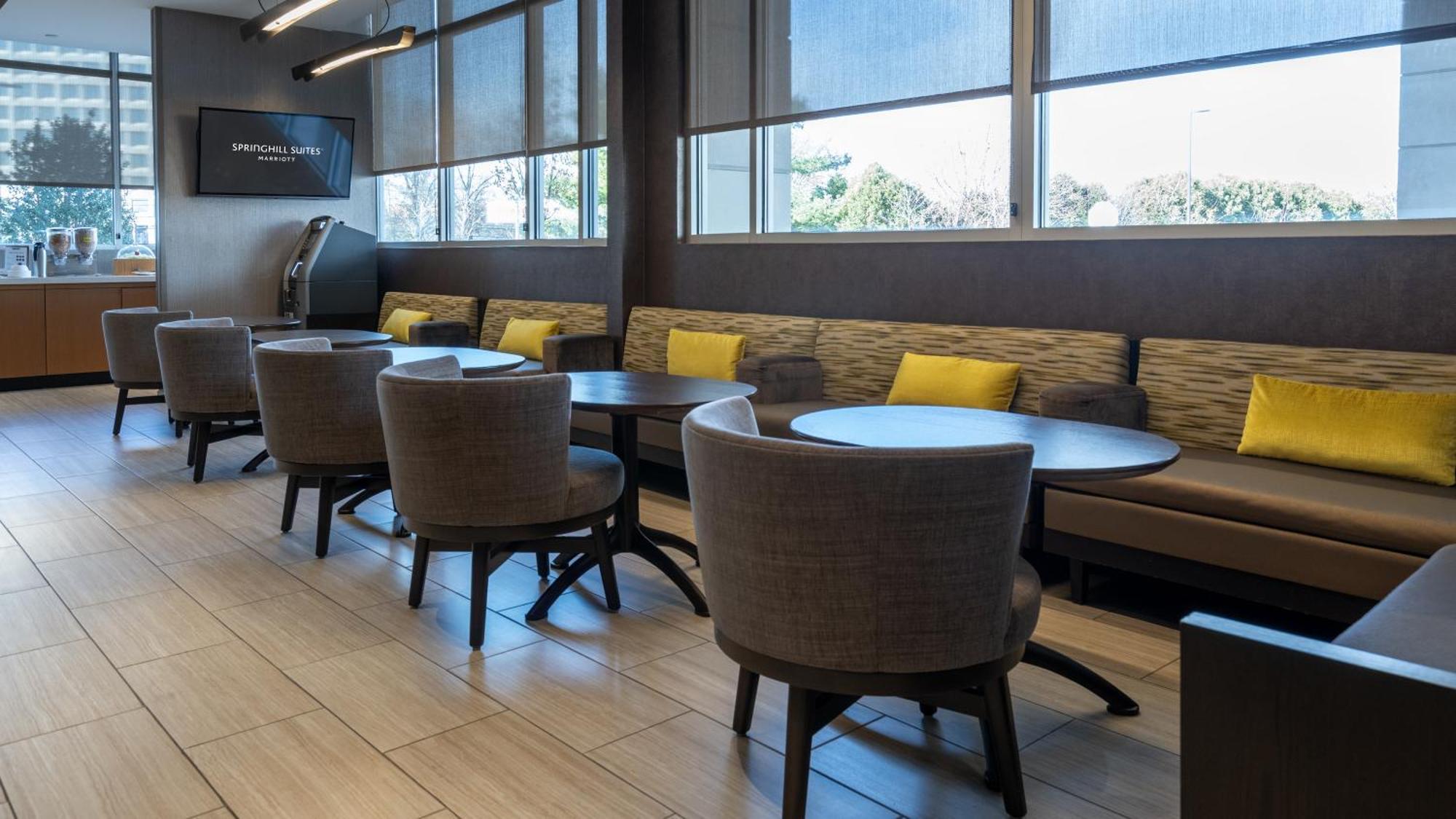 Springhill Suites By Marriott Woodbridge Exterior photo