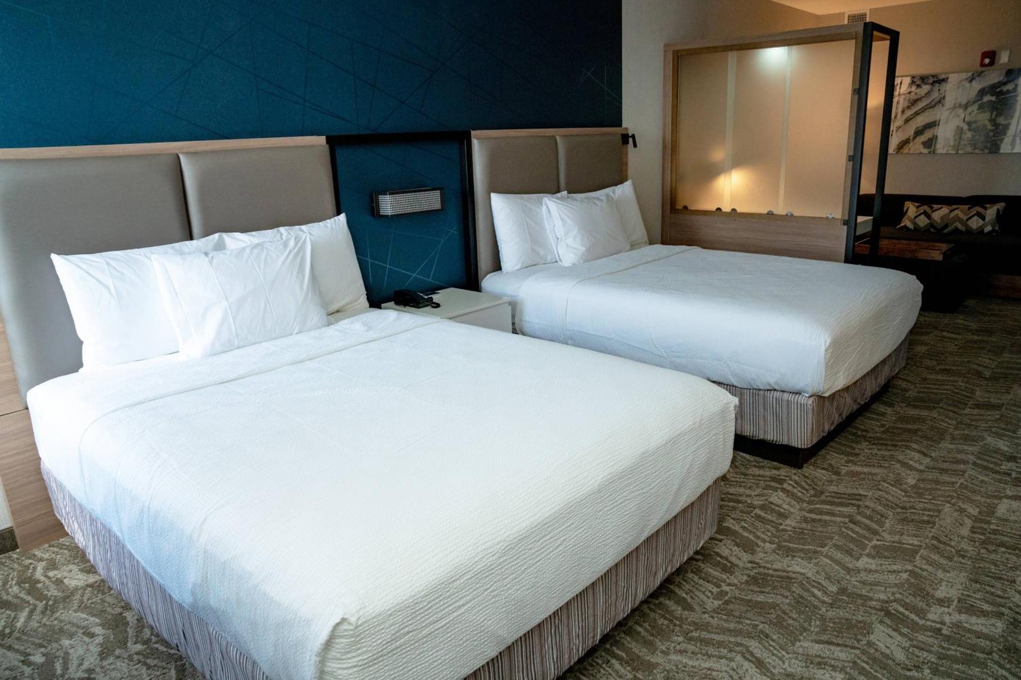 Springhill Suites By Marriott Woodbridge Exterior photo