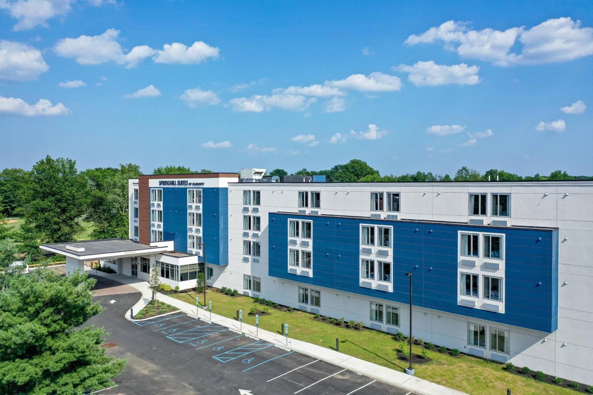 Springhill Suites By Marriott Woodbridge Exterior photo