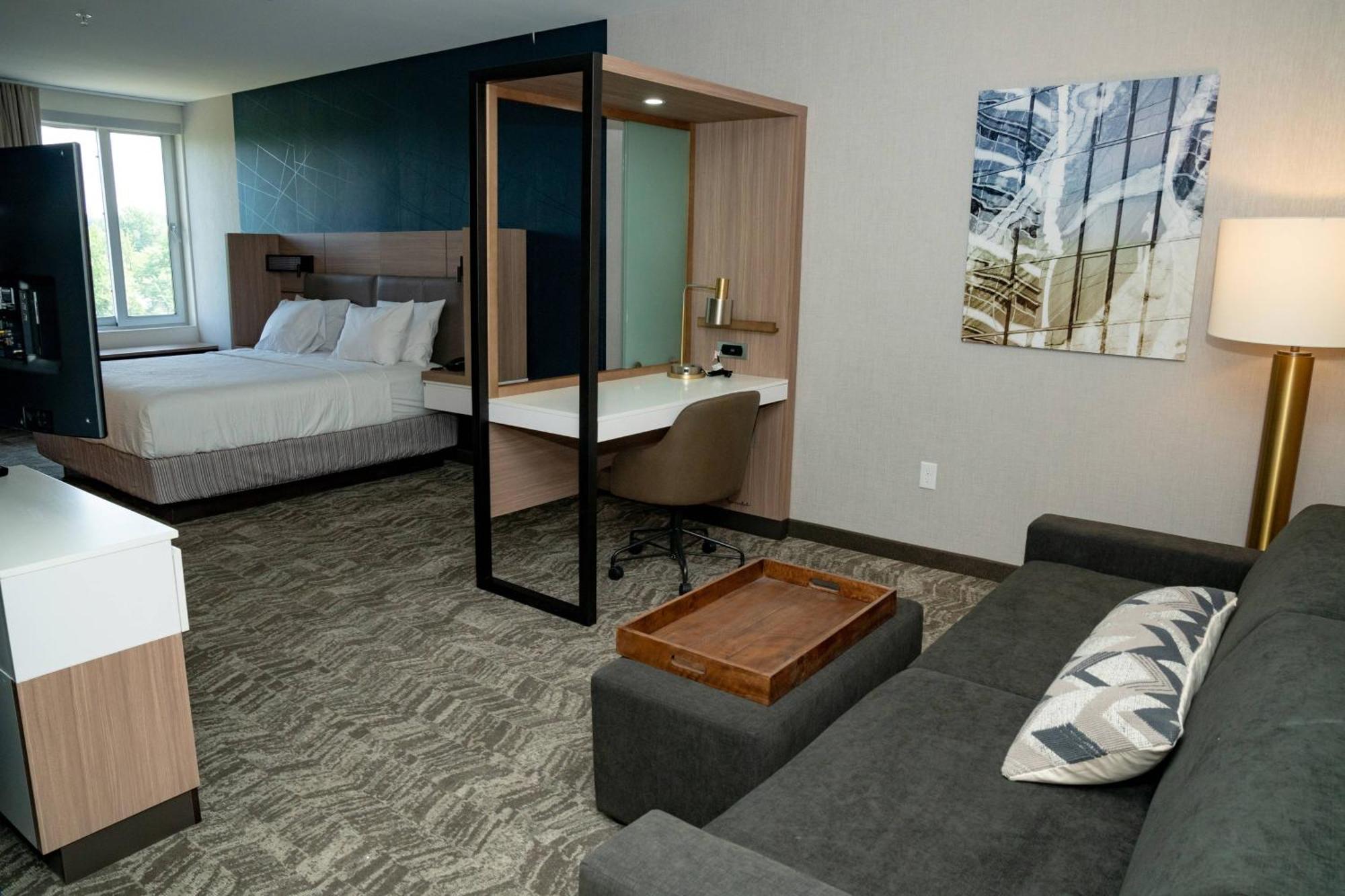 Springhill Suites By Marriott Woodbridge Exterior photo